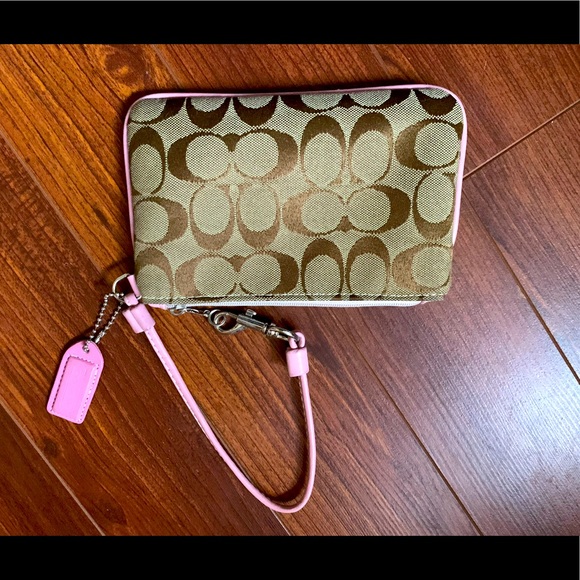 Coach wristlet - Picture 2 of 4